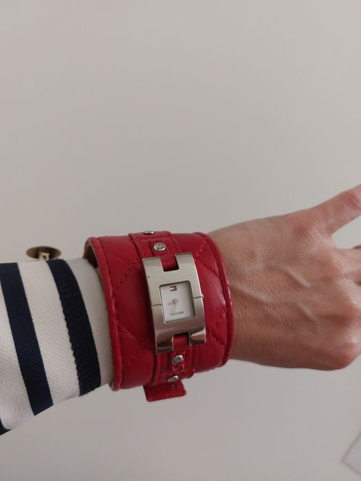 Relógio vermelho Tommy Hilfiger