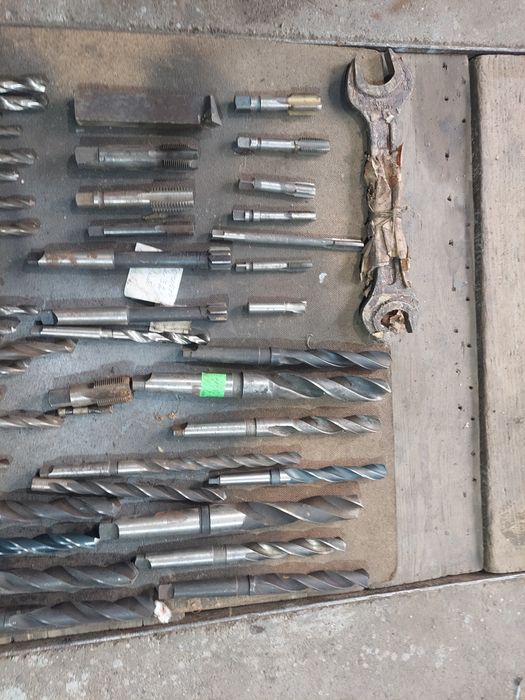 Продам токарный инструмент