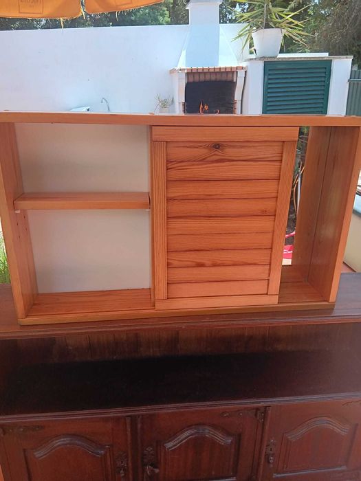 movel de casa de banho com espelho