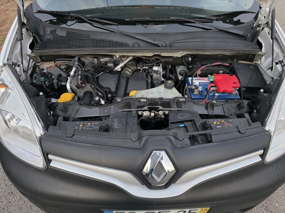 Renault kangoo iva dedutível com garantia