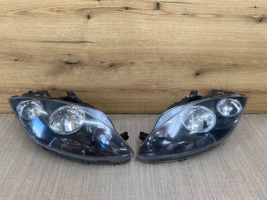 Lampy / reflektor przedni lewy, prawy Seat leon II lift