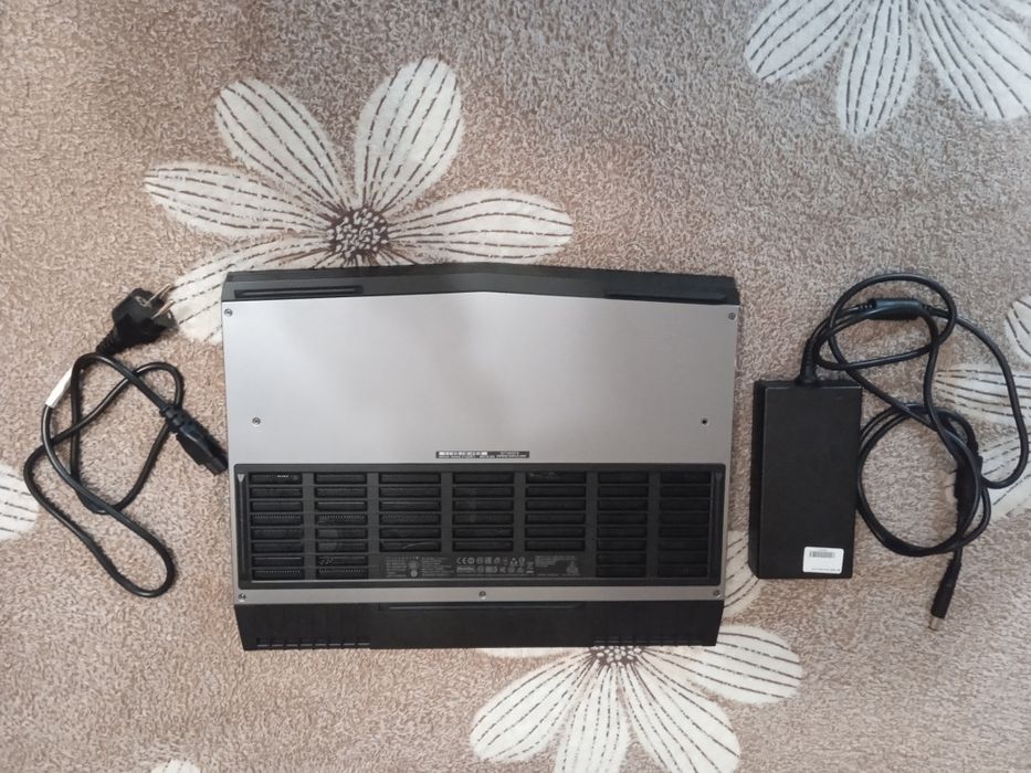 Ігровий ноутбук Alienware R3 / i7 / GTX 1060