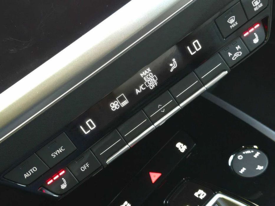 Audi Q4 e-tron quattro Premium 55      2024