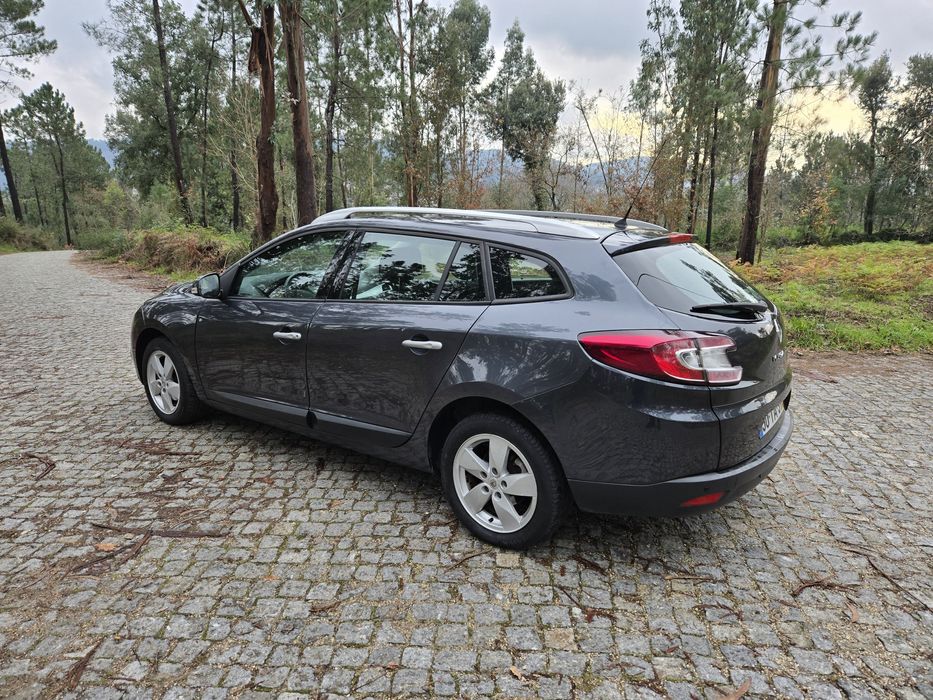 Revisada, sem nada a apontar.  Pronta para viajar com a família