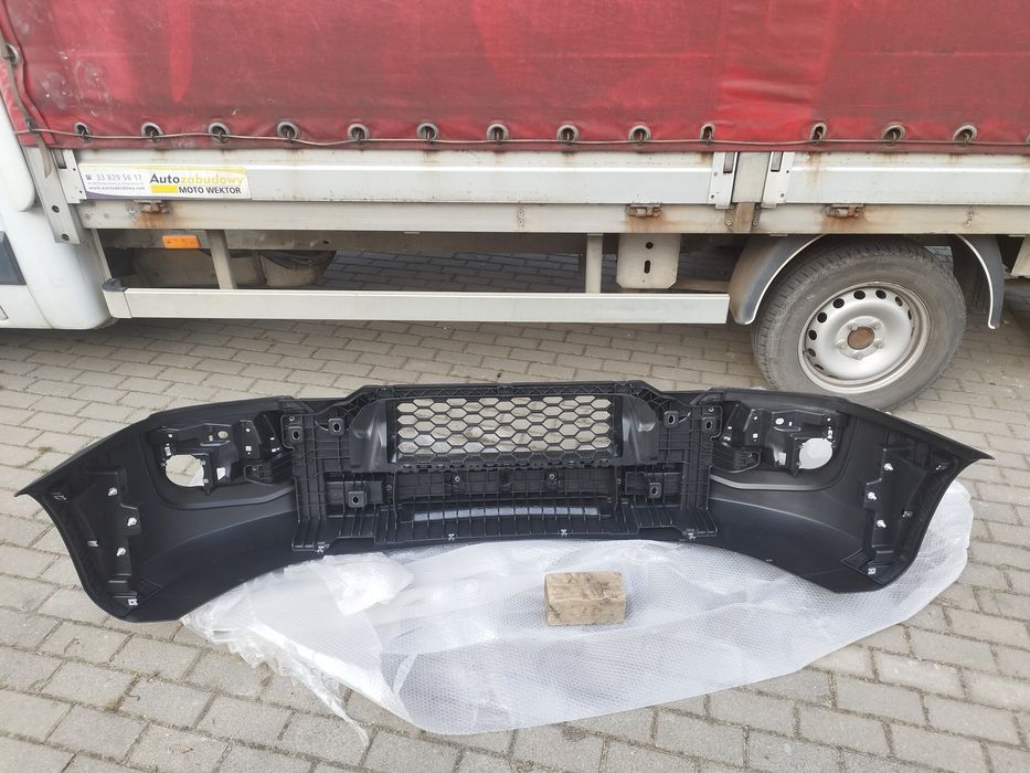 Iveco Daily VI 14r- Zderzak Przód Ładny Nowy