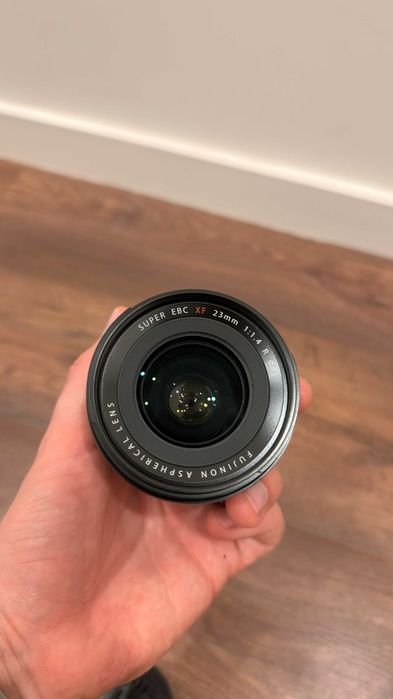Objetiva Fujifilm XF 23mm f/1.4 R