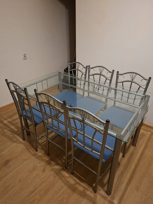Stół  szklany i krzesła