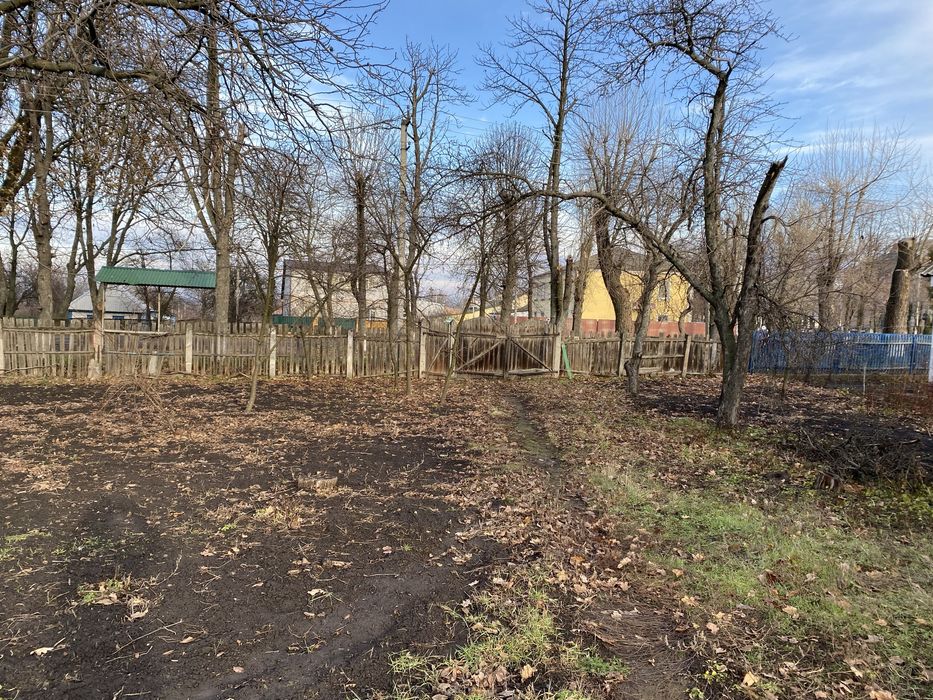 Продам будинок в центрі міста