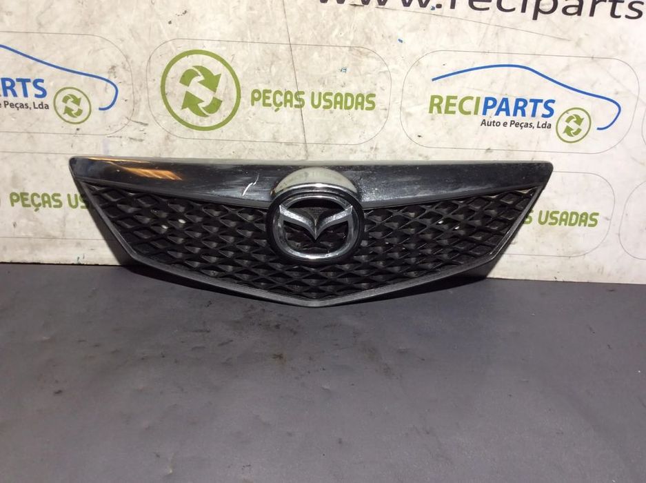 Grelha da frente Mazda 2 2004