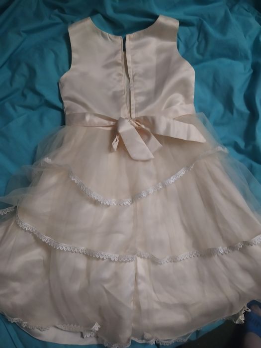 Продам дитяче платячко і футболку.