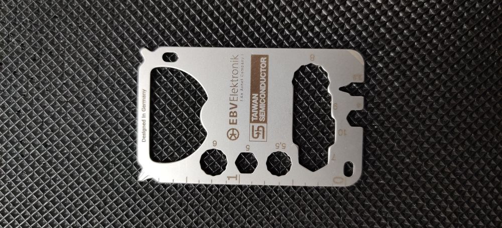 Mini multitool karta breloczek