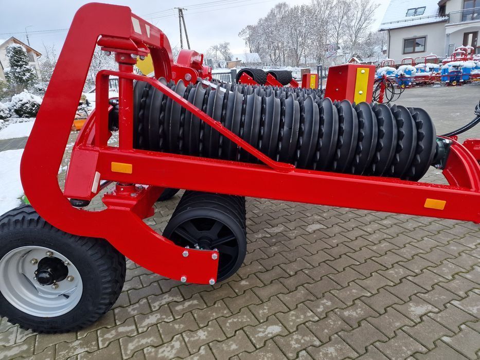 Wały posiewne uprawowe Agro Factory 3 silowniki