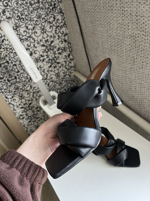 Босоніжки 38 р. Стан гарний