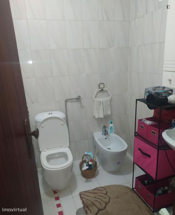 Quarto - localizado em Guimaraes
