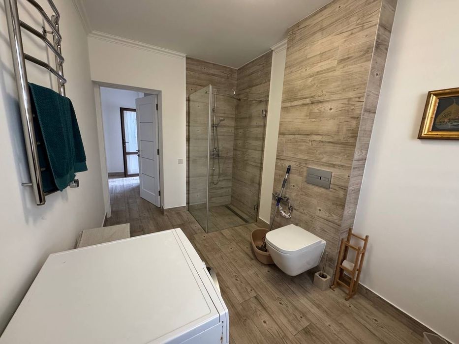 Продається двоповерховий сучасний житловий будинок в Коломиї