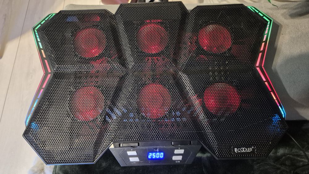 Podstawa chłodząca pod laptopa