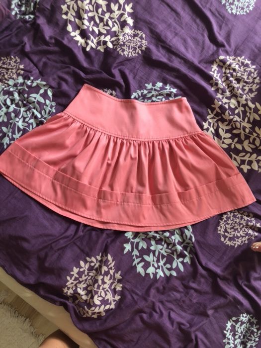 Różowa spódnica rozkloszowana mini