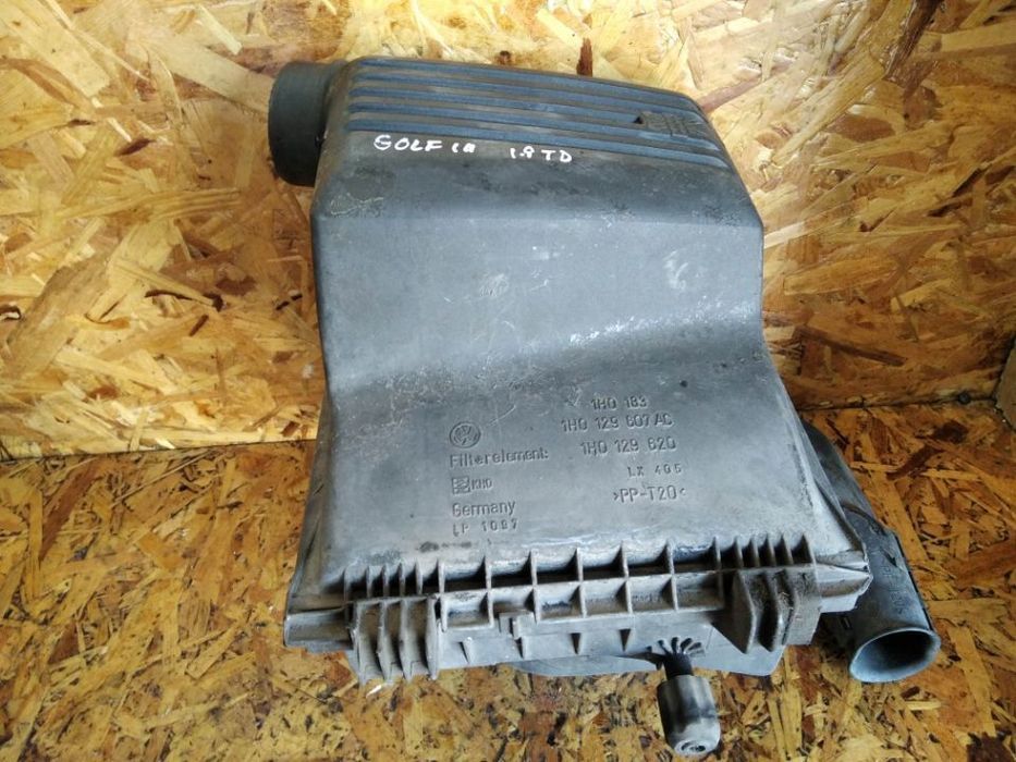 CAIXA DO FILTRO DE AR VOLKSWAGEN GOLF III 1.9TD 1H0129607AC