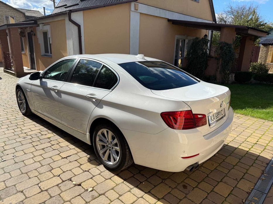 BMW F10 528i xDrive 2016