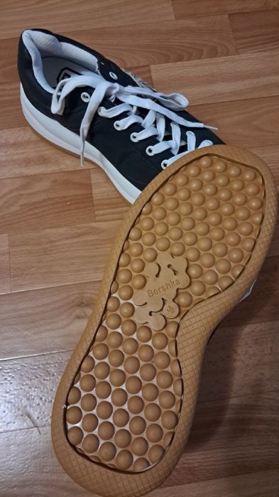 Кросівки Bershka 39р