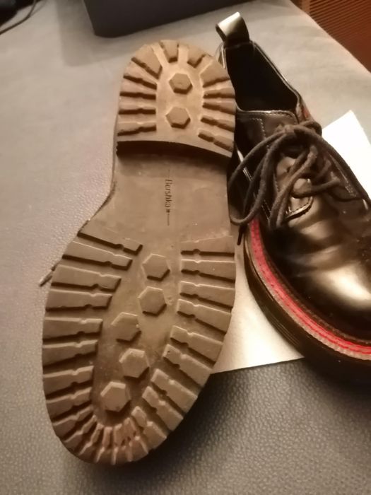 Sapatos de senhora, Bershka