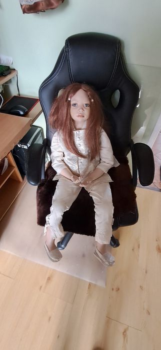 Stara lalka porcelanowa