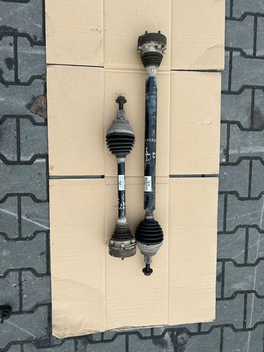 Volkswagen Touran II 1.6 półoś lewa  Skoda Octavia II III Seat Leon II III Golf VI