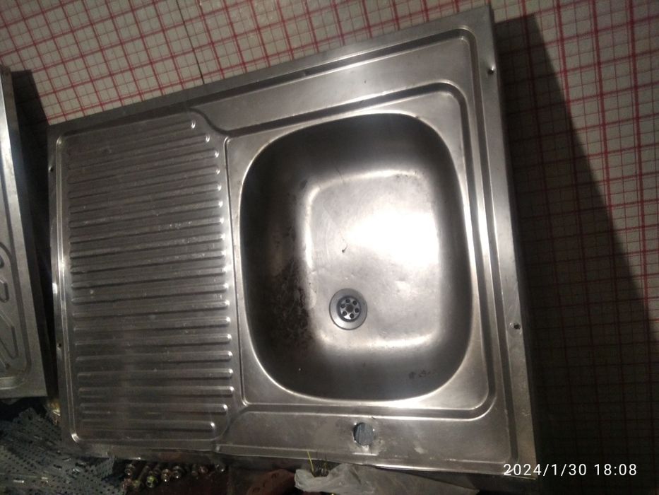 Продам мойки две разные.