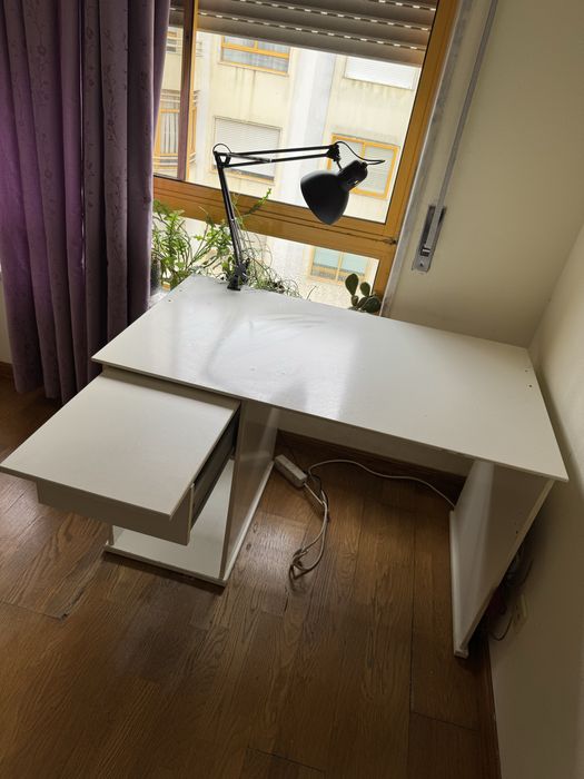 Secretária branca ikea