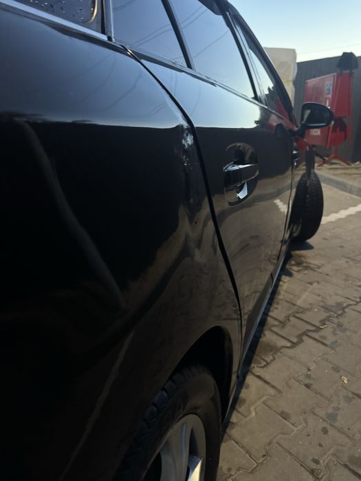 Продам Tayota Avensis