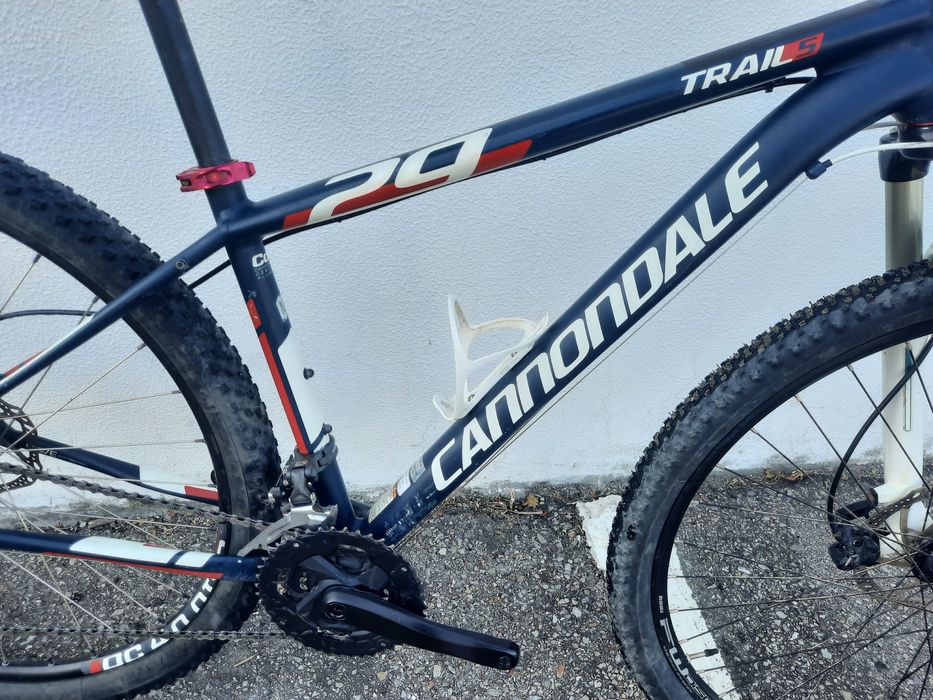 Cannondale 29 m bem equipada