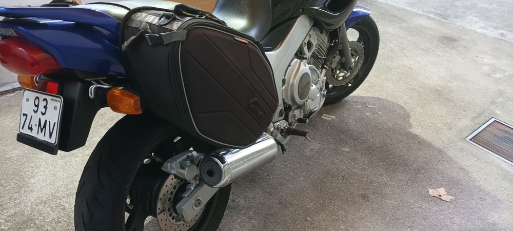 YAMAHA TDM 850  (ho ho ho)