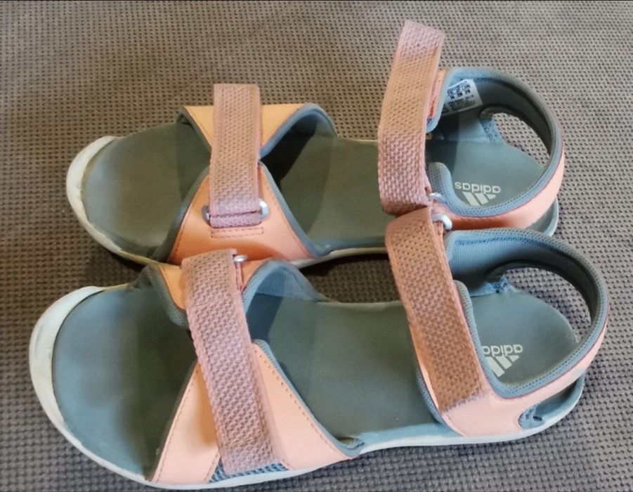 Sandały oryginalne firmy Adidas rozm. 34 dla dziewczy