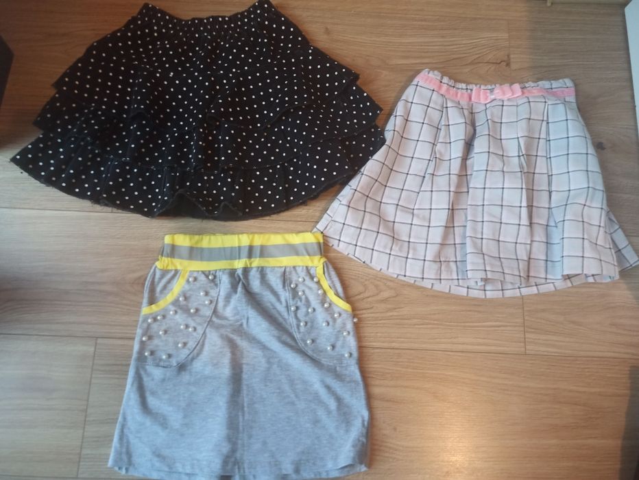 Zestaw spódniczek dziewczynka 134/140