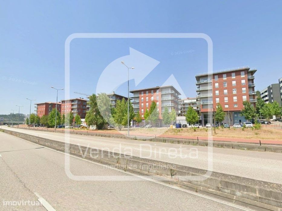 Apartamento T3 com 156 m², Terraço Amplo e Garagem | Santo António ...
