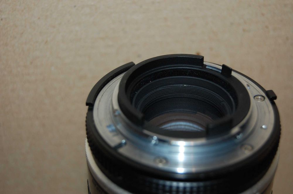 Об'єктив Nikon Nikkor 200mm f4.0 (Nikon AI-S)