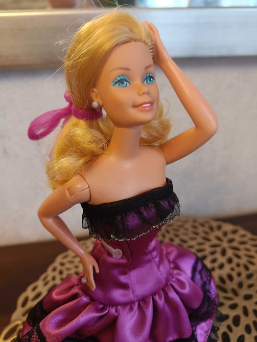 Mattel Barbie SuperStar Philippines (1981) – suknia Deluxe