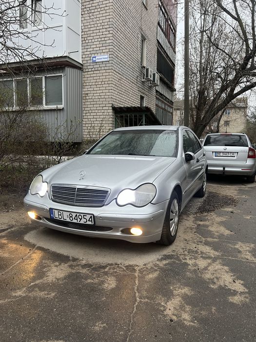 Mersedec benz c-klas w203 2002 року