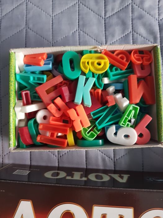 Продам одним лотом усі ігри,  магніти, пазли, букви + 3D ручка!!!