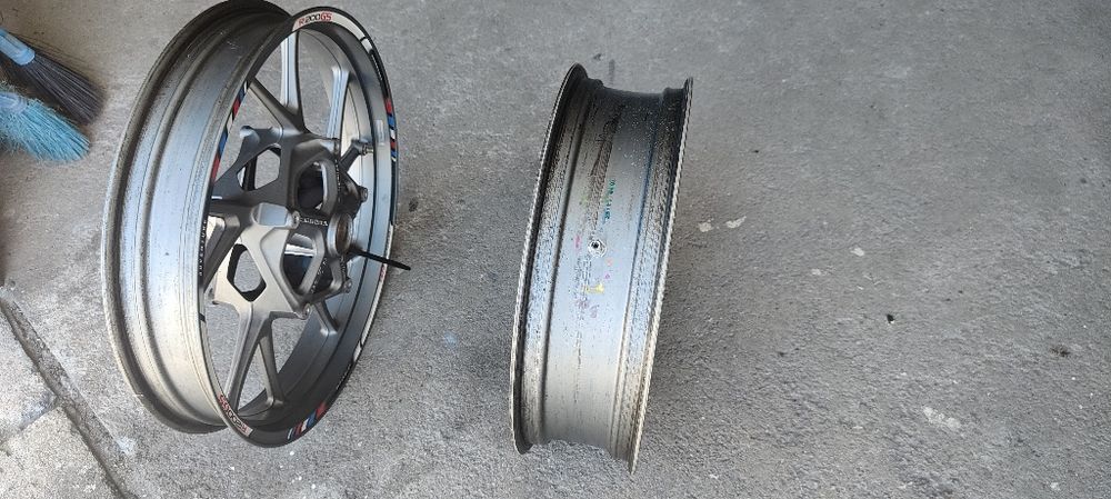 Jantes para BMW GS 1200 ou 1250 em bom estado