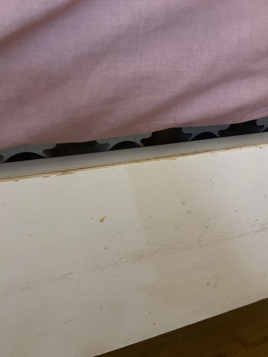 Cama Casal - vendo apenas a estrutura
