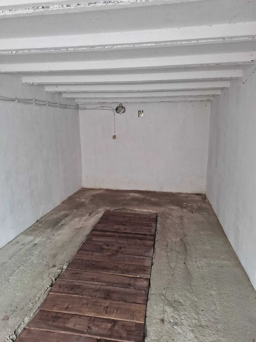 Garaż z kanalem do sprzedania 18m2