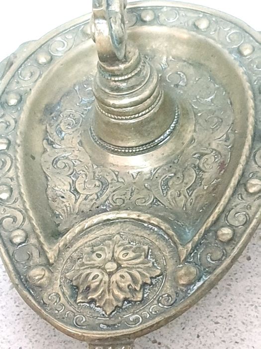 Antigo suporte de relógio de bolso em bronze Sec.XIX