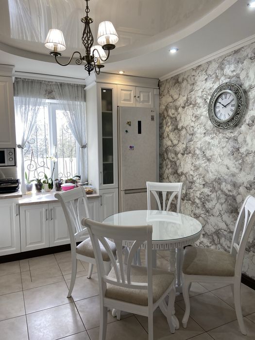 Продаж будинку нерухомість