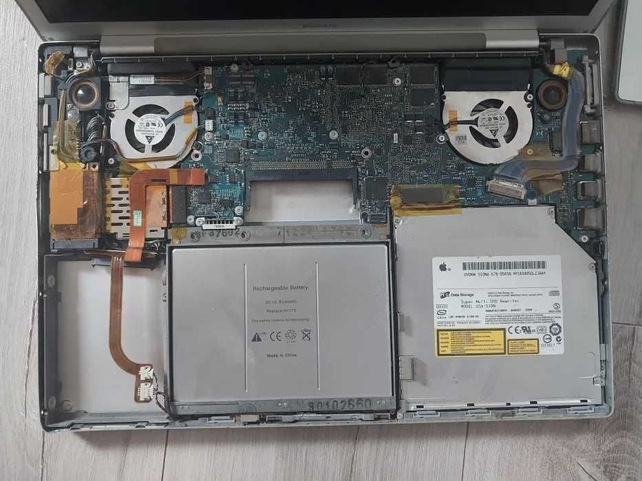 laptop Apple MacBook Pro A1260