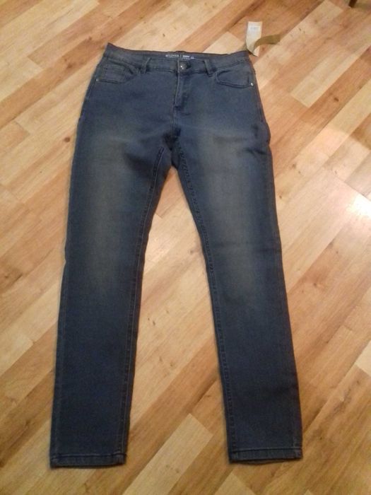 Nowe spodnie rozm. 40