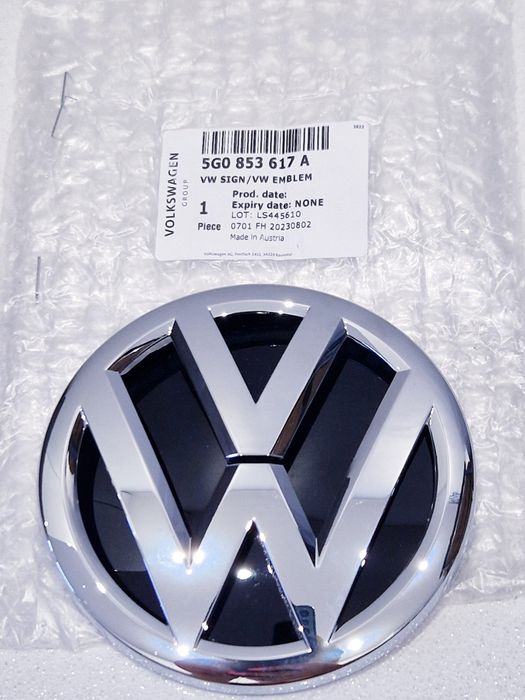 NOWY emblemat, logo Volkswagen Golf