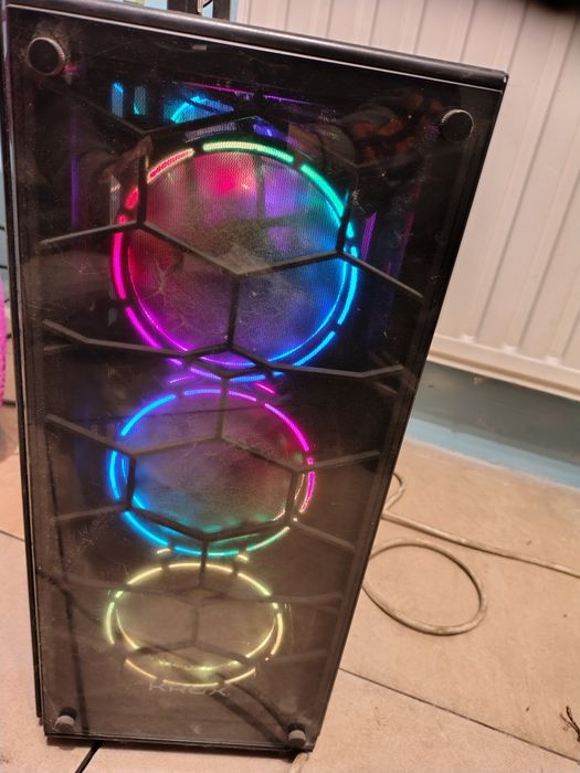 Sprzedam komputer stacjonarny