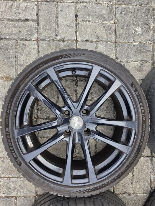 Jantes 17 com pneus Michelin