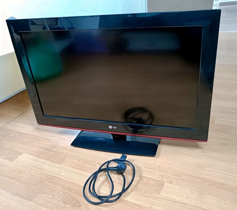LG 32LD350 TV Requires Repair